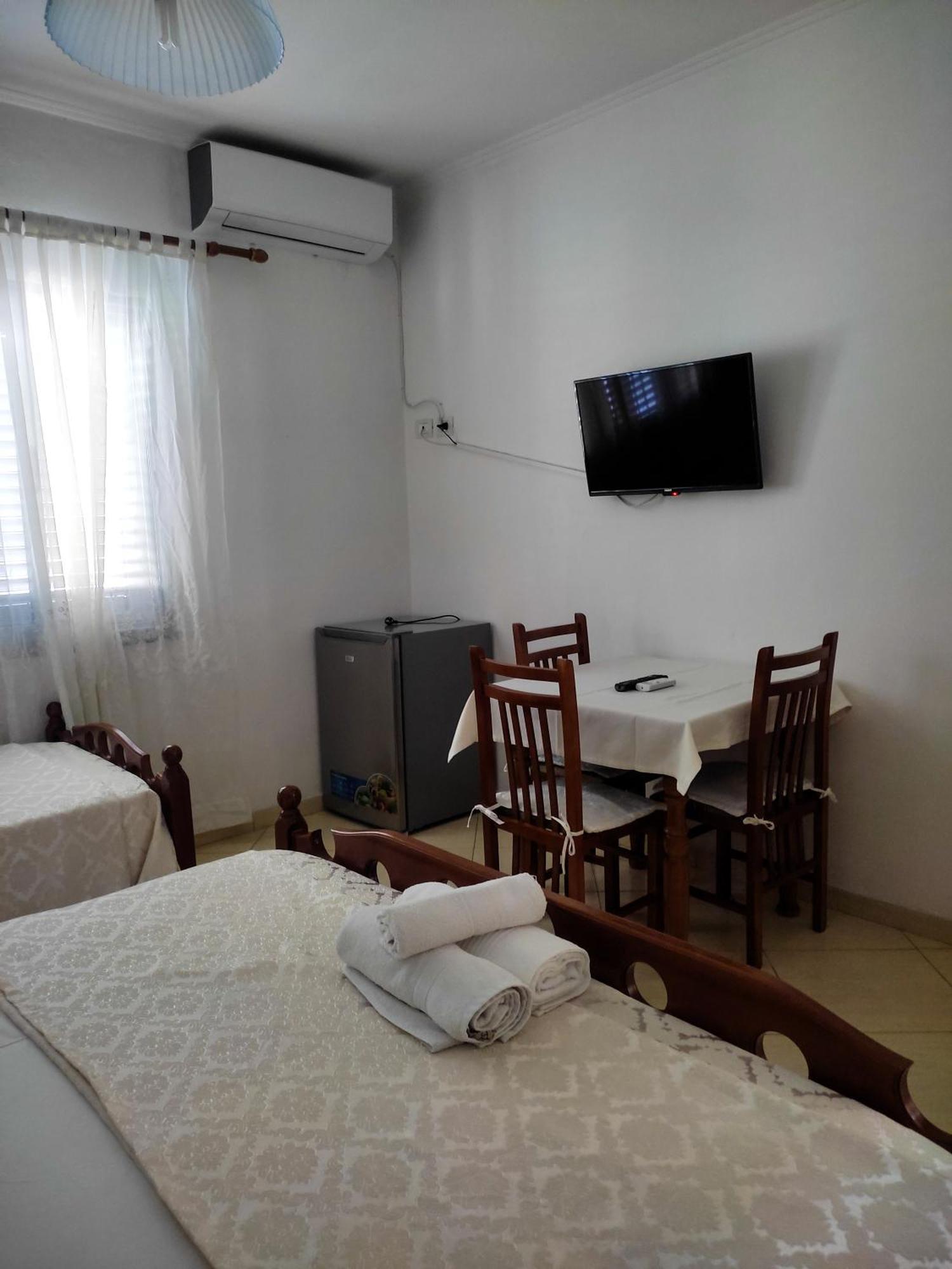 Vila Cikaj 호텔 Durrës 외부 사진